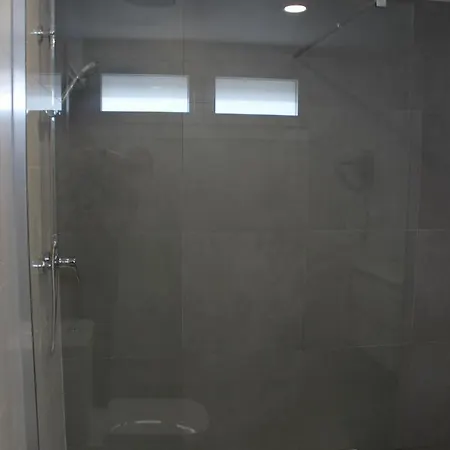 Hollywood Hotel 2*