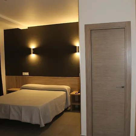 Hollywood Hotel
