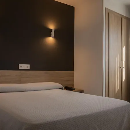 Hollywood 2* Cangas do Morrazo